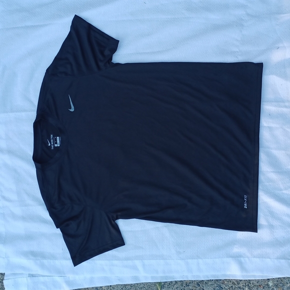 Nike men's short sleeve shirt color black size M - Picture 2 of 9